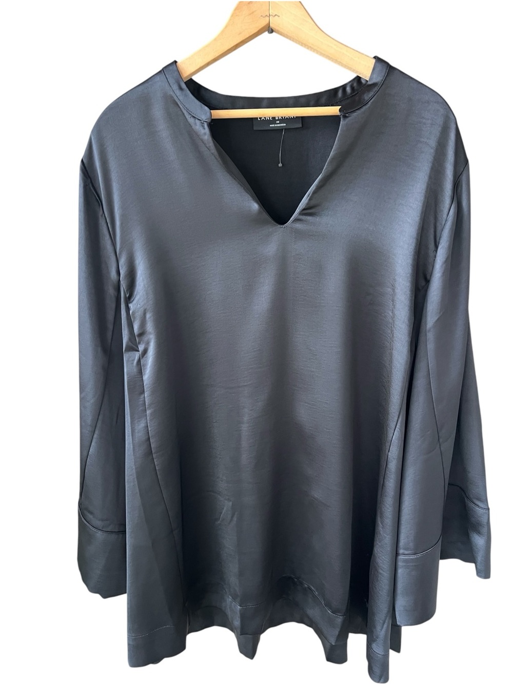 Lane Bryant 20 Relaxed Bell-Sleeve Popover Tunic in Black Witchy Goth